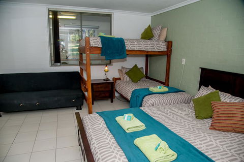 Sinclairs Country Retreat - Australian Directory 26