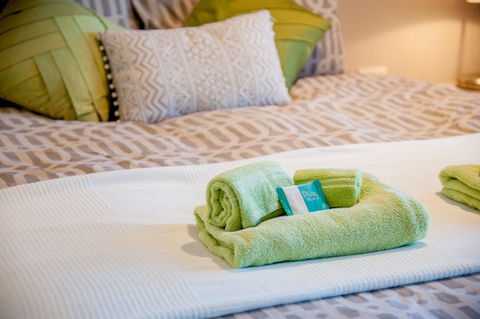 Sinclairs Country Retreat - Australian Directory 10