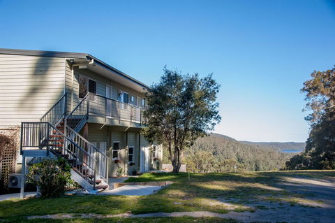 Sinclairs Country Retreat - Australian Directory 15