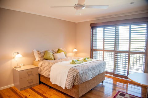 Sinclairs Country Retreat - Australian Directory 12