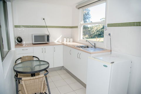 Sinclairs Country Retreat - Australian Directory 32