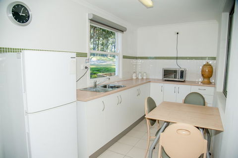Sinclairs Country Retreat - Australian Directory 17
