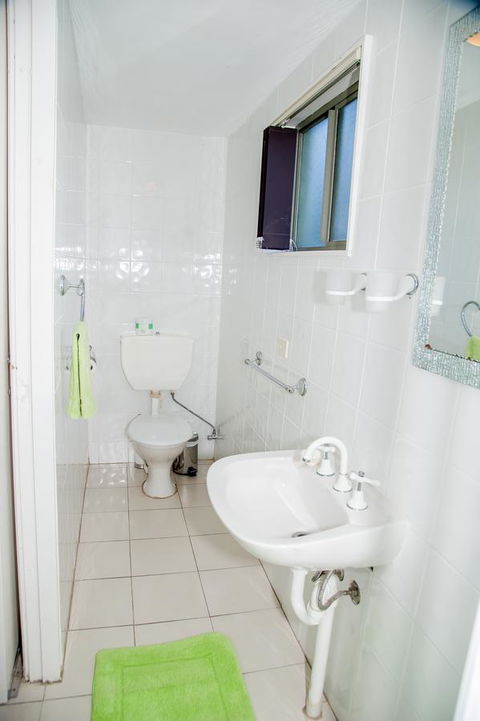 Sinclairs Country Retreat - Australian Directory 27