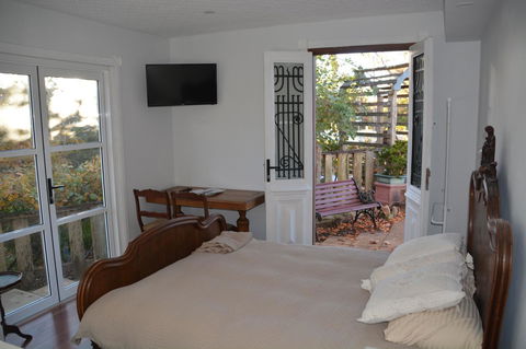 Garden Room - Australian Directory 4