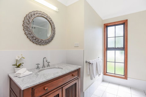 Wellington Courthouse - Australian Directory 19