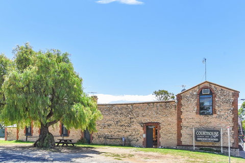 Wellington Courthouse - Australian Directory 8