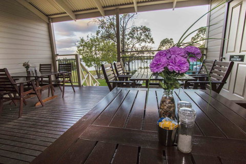 Wellington Courthouse - Australian Directory 25