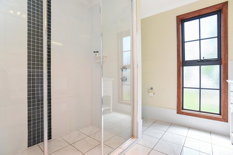 Wellington Courthouse - Australian Directory 20