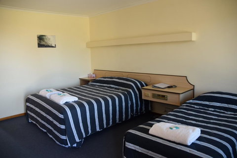 Stansbury Holiday Motel - Australian Directory 17