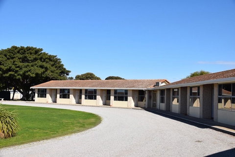 Stansbury Holiday Motel - Australian Directory 6