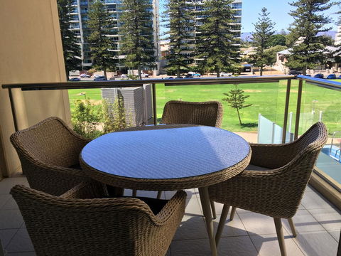 Beachside Luxury 2 Bedroom Getaway - Australian Directory 25