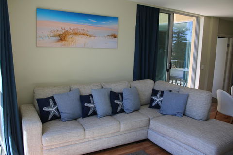 Beachside Luxury 2 Bedroom Getaway - Australian Directory 14