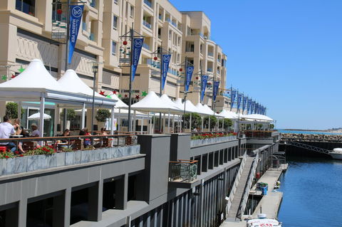 Beachside Luxury 2 Bedroom Getaway - Australian Directory 13