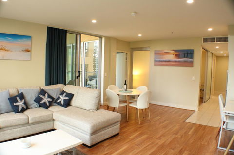 Beachside Luxury 2 Bedroom Getaway - Australian Directory 5
