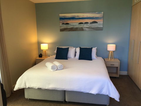 Beachside Luxury 2 Bedroom Getaway - Australian Directory 22