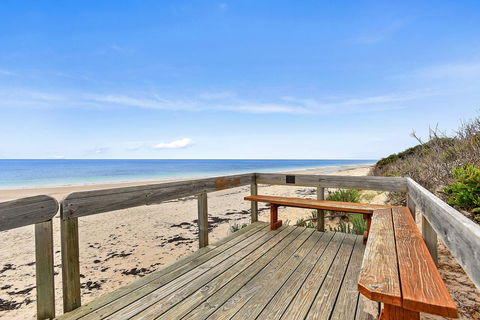 'The Hidden Diamond' - Normanville - Australian Directory 1