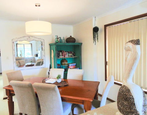 Baronet B & B - Australian Directory 5