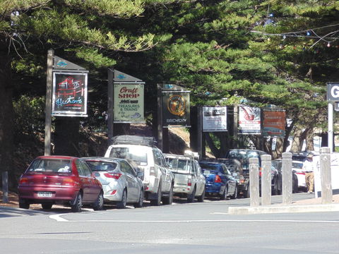 Baronet B & B - Australian Directory 30