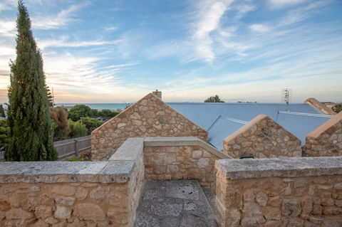 Lucy's Cottage - Australian Directory 20