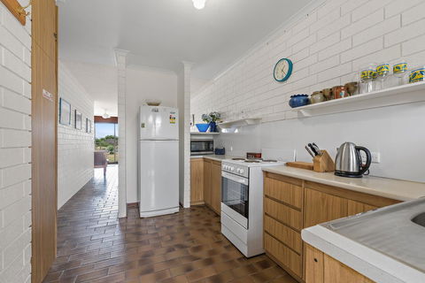 Sun & Surf Aldinga Beach Apartment - Australian Directory 7