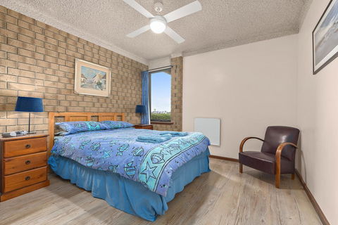 Sun & Surf Aldinga Beach Apartment - Australian Directory 8
