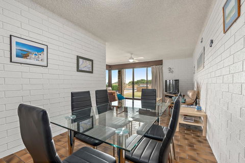 Sun & Surf Aldinga Beach Apartment - Australian Directory 5