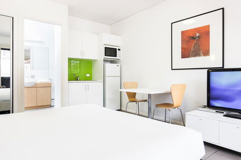 Majestic Oasis Apartments - Australian Directory 24