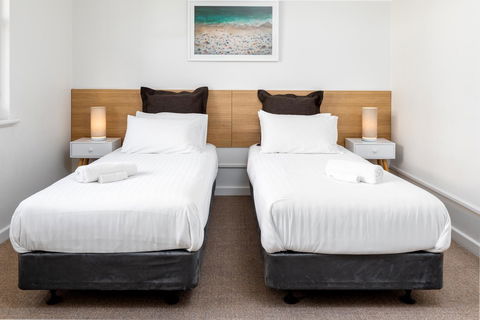 Bay 10 - Suites And Apartments - Australian Directory 15