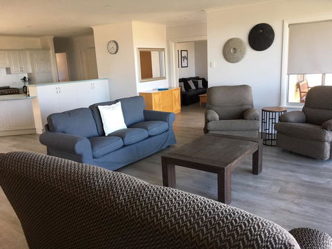 Emu Bay Holiday Homes - Australian Directory 30