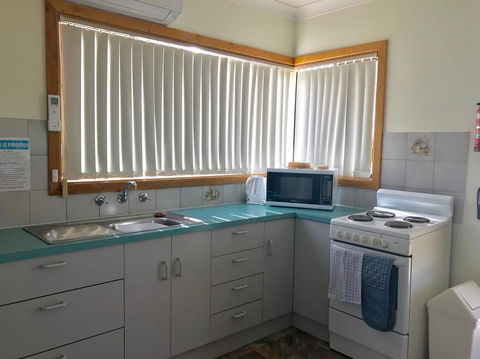 Emu Bay Holiday Homes - Australian Directory 33