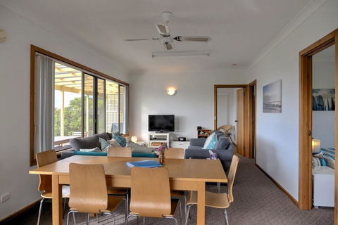 Emu Bay Holiday Homes - Australian Directory 10