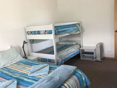 Emu Bay Holiday Homes - Australian Directory 12