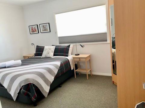 Emu Bay Holiday Homes - Australian Directory 21