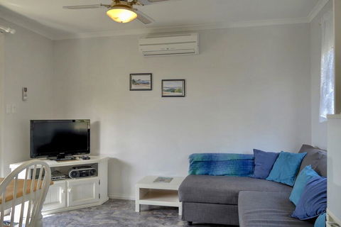 Emu Bay Holiday Homes - Australian Directory 1
