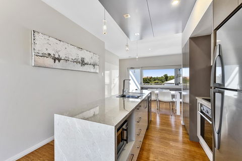 Aloha Accommodation - Australian Directory 25