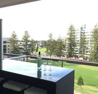 Beachside Luxury getaway in Glenelg - Australian Directory