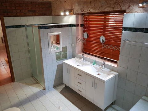 Zen Underground B&B - Australian Directory 14