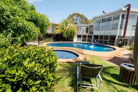 Jacksons Motor Inn - Australian Directory 2