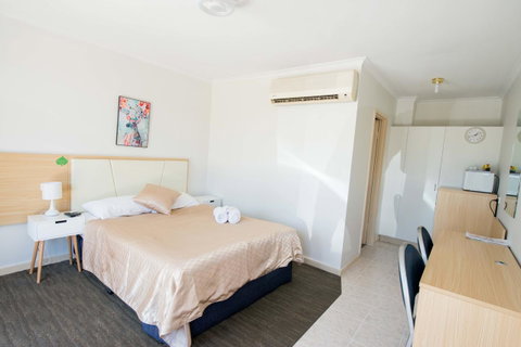 Jacksons Motor Inn - Australian Directory 20