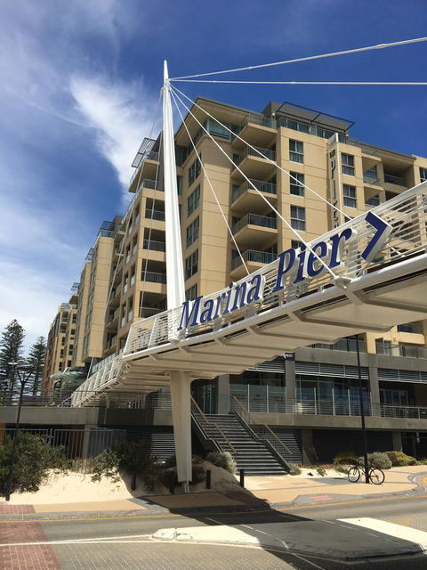 Glenelg Seaside Apartment - Australian Directory 4