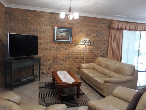 Acacia Apartments - Australian Directory 8