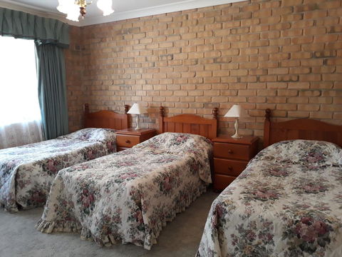 Acacia Apartments - Australian Directory 14
