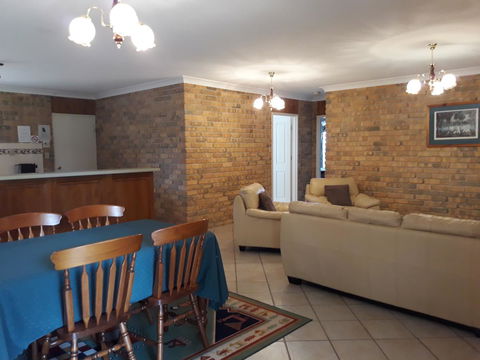 Acacia Apartments - Australian Directory 9