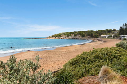 The Dolphins Beachfront Apartments - Australian Directory 1