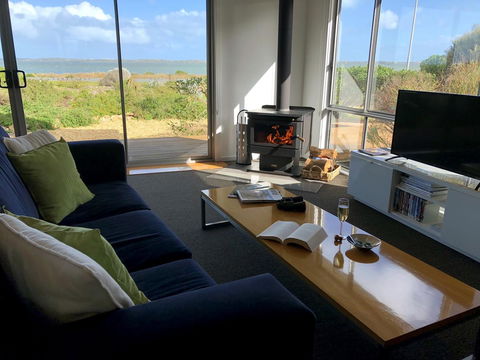 Coorong Waterfront Retreat - Australian Directory 8