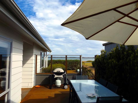 Coorong Waterfront Retreat - Australian Directory 17