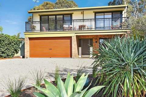 Port Of Call - Australian Directory 27