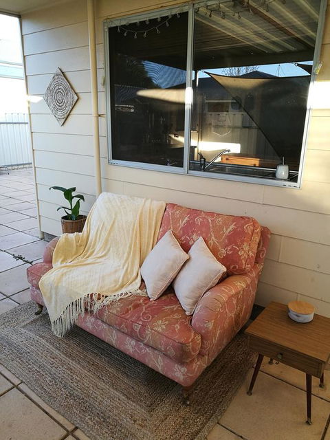 Hilda Anna's - Australian Directory 9