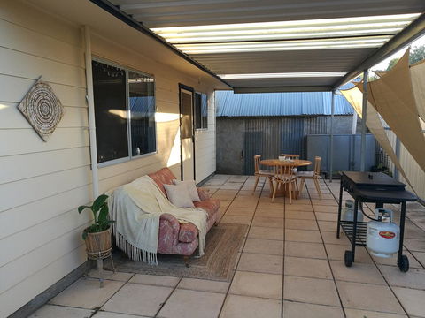 Hilda Anna's - Australian Directory 10