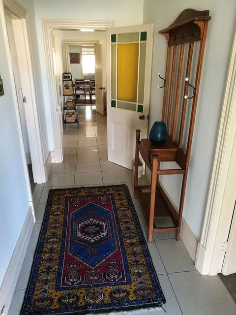 Hilda Anna's - Australian Directory 1